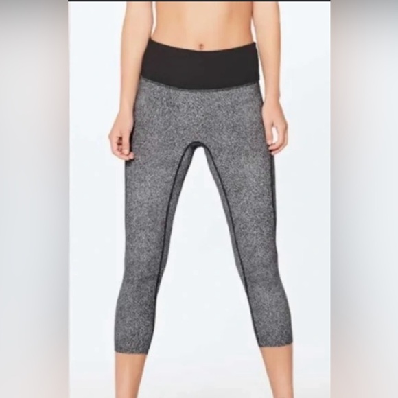 Lululemon Run The Day Crop Leggings - 23 inch - Picture 1 of 4